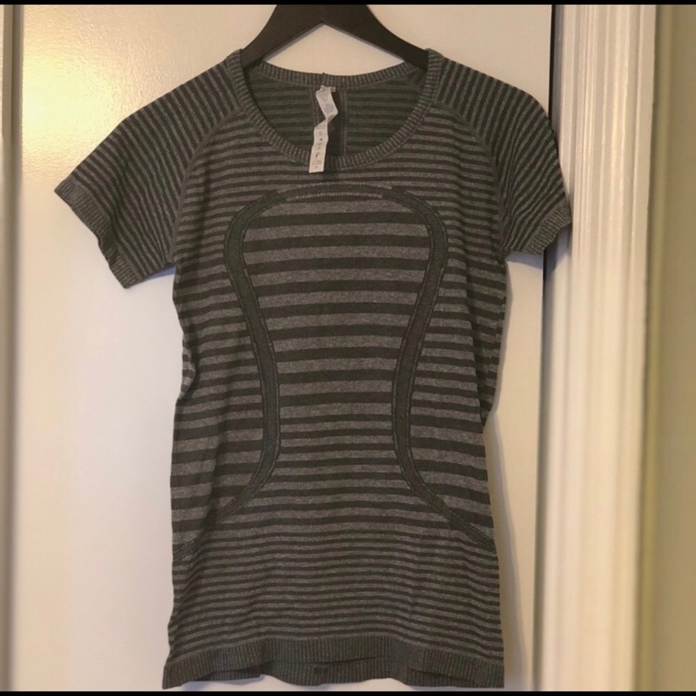 Lululemon Swiftly Tech Tee- NWOT Size 8